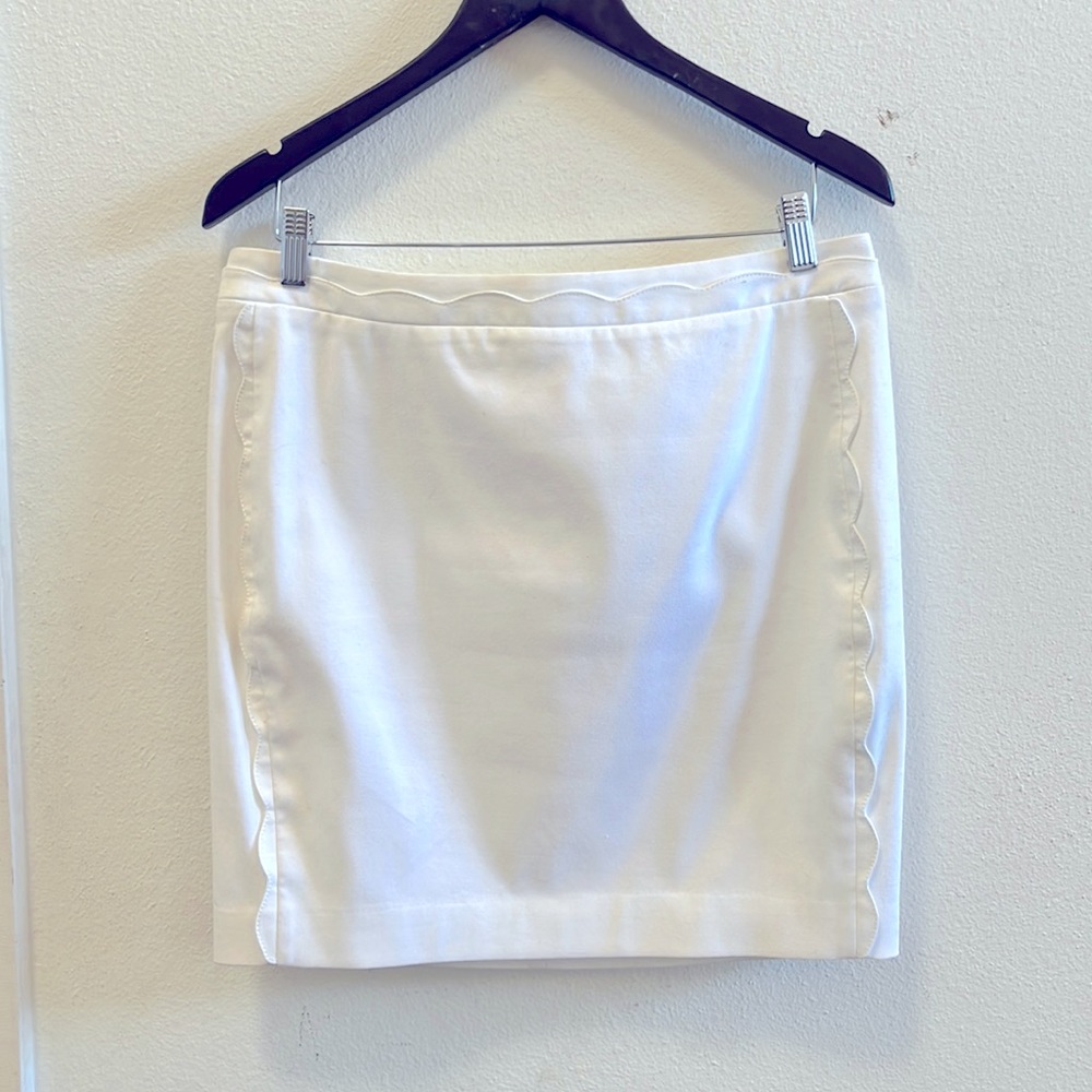 Banana Republic Tulip detail. size 10